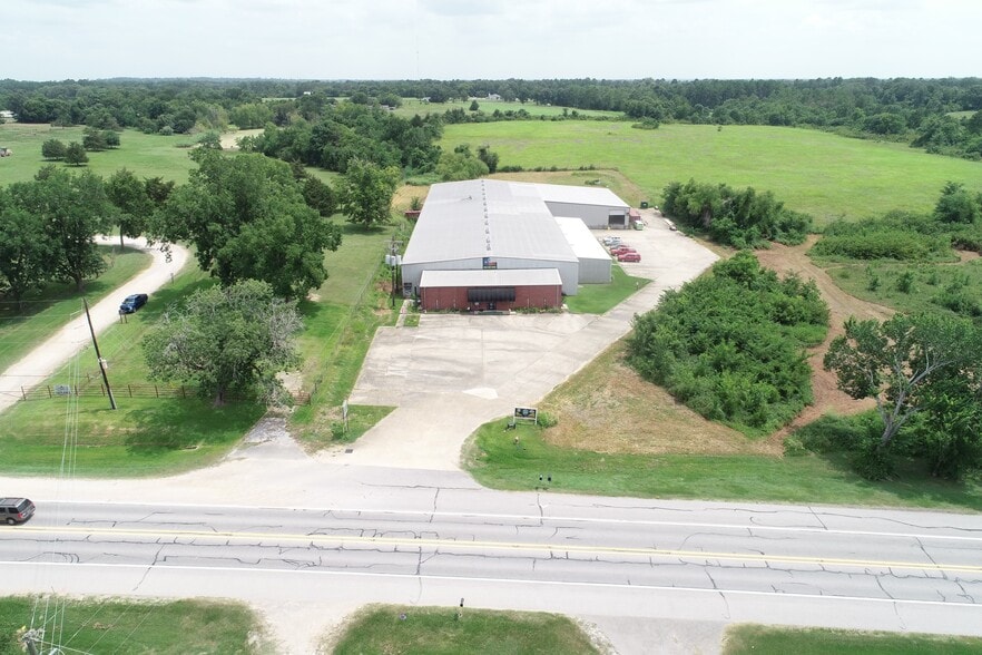 More Photos Of 21973 Highway 105, Montgomery Warehouse For Lease