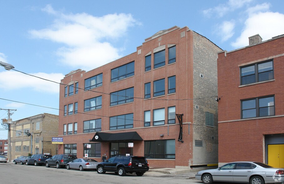 More Photos Of 311 N Aberdeen St, Chicago Loft Creative Space For Lease