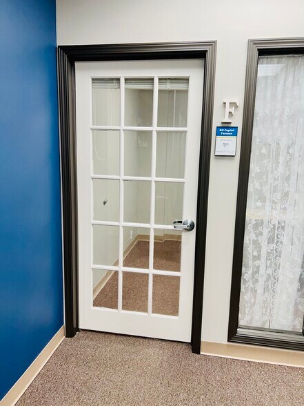 More Photos Of 3675 S Noland Rd, Independence Office Residential For Lease