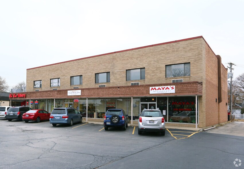 Primary Photo Of 500-506 N Lake St, Mundelein Coworking Space