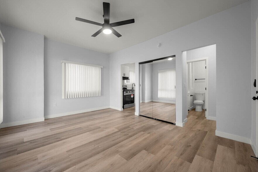 More Photos Of 4309 S Main St, Los Angeles Apartments For Sale