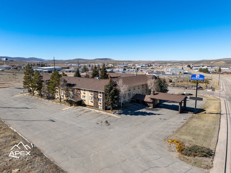 More Photos Of 339 Wasatch Rd, Evanston Hotel For Sale