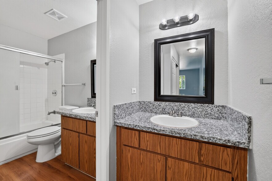 More Photos Of 7856 Old Auburn Rd, Citrus Heights Apartments For Sale