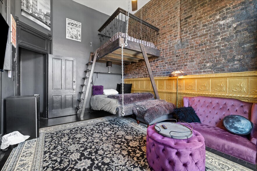 More Photos Of 301 Victor Ave, Victor Hotel For Sale