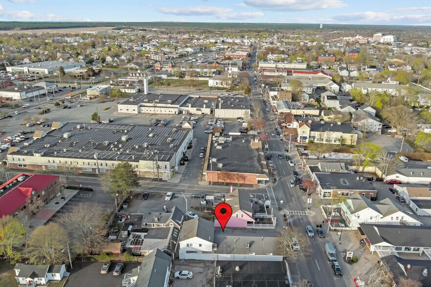 More Photos Of 574 Main St, Hyannis Storefront Retail Residential For Sale