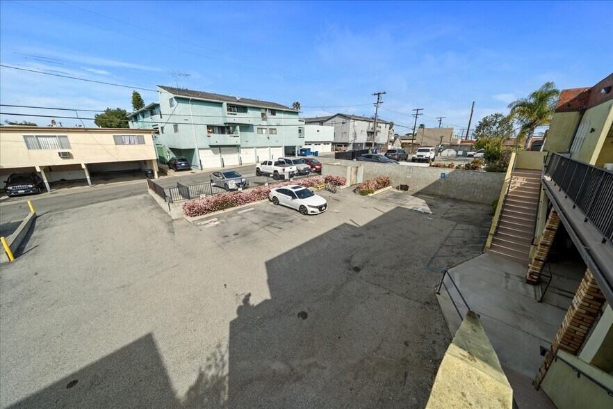 More Photos Of 123 Richmond St, El Segundo Storefront Retail Residential For Lease