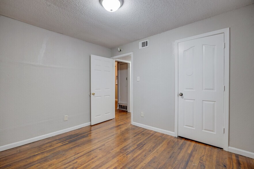 More Photos Of , Memphis Multifamily For Sale