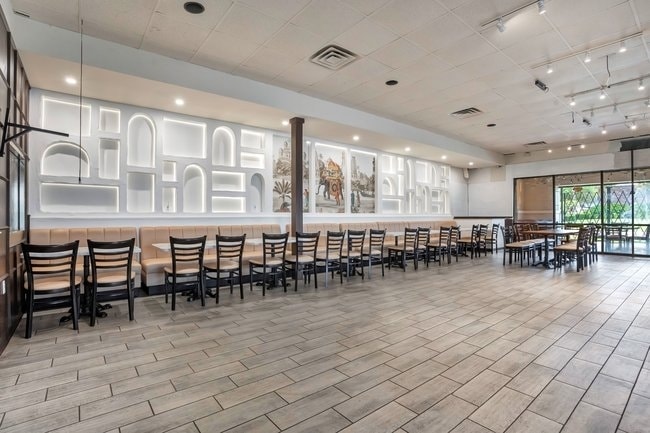 More Photos Of 7653 International Dr, Orlando Freestanding For Lease