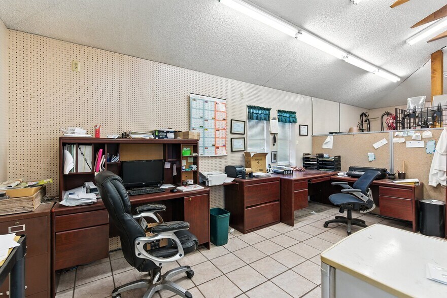 More Photos Of 170 N 400 W, Richfield Specialty For Sale