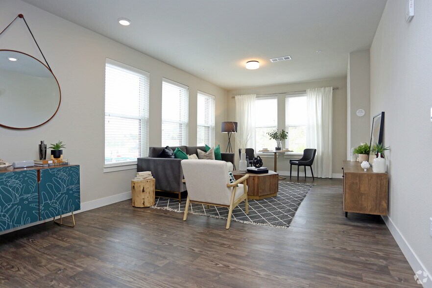 More Photos Of 115 wilcox St, Castle Rock Apartments For Lease