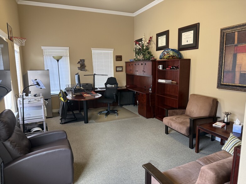 More Photos Of 11901 Parmer Ln, Cedar Park Medical For Sale