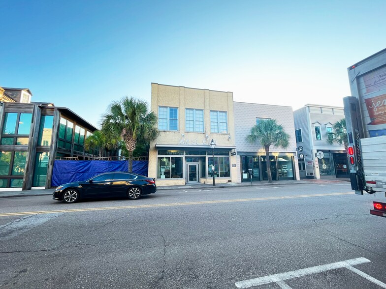 482484 King St, Charleston, SC 29403 Retail For Lease