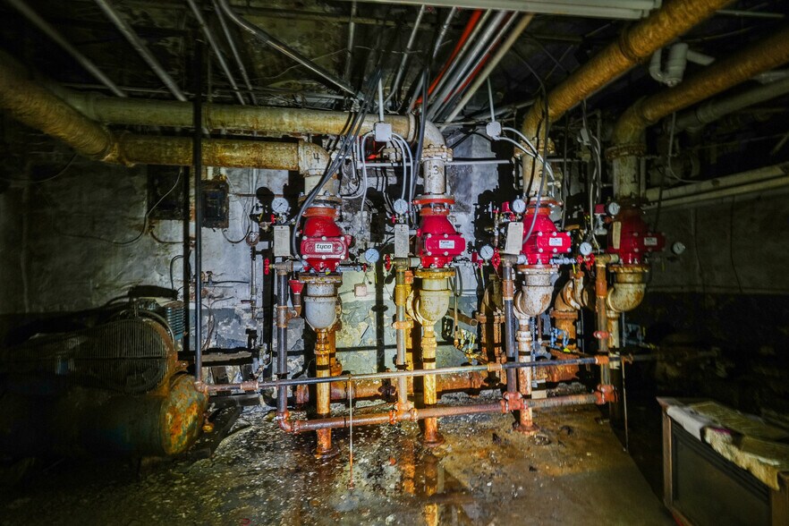 More Photos Of 431 Harris Ave, Providence Warehouse For Sale