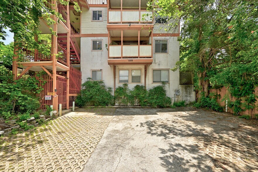 More Photos Of 1009 E 16th St, Austin Apartments For Sale