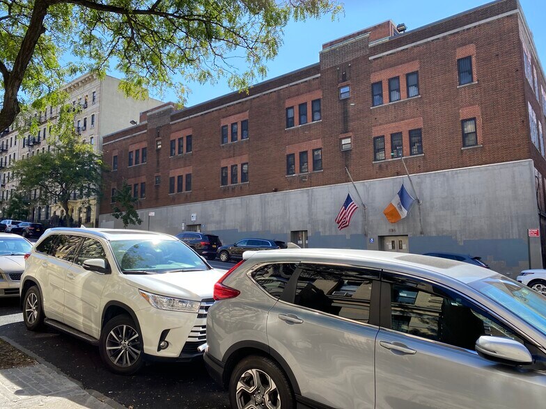 More Photos Of 520 W 135th St, New York Office For Lease