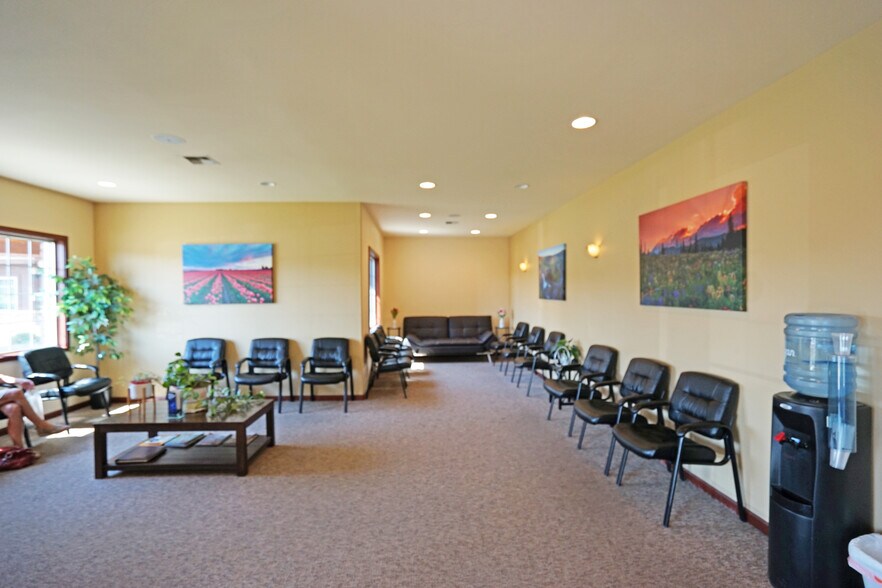 More Photos Of 3907 Creekside Loop, Yakima Office For Lease