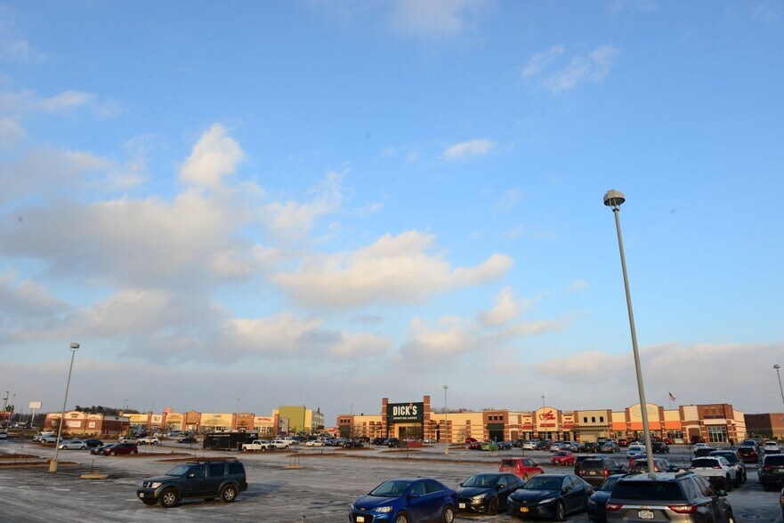 More Photos Of 4601 1st Ave SE, Cedar Rapids Unknown For Lease