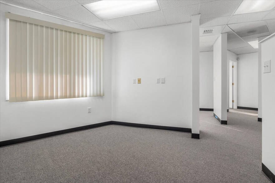 More Photos Of 478 Torrey St, Brockton Medical For Sale