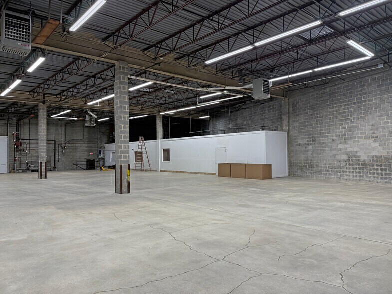 More Photos Of 7925-7929 Parston Dr, District Heights Warehouse For Sale