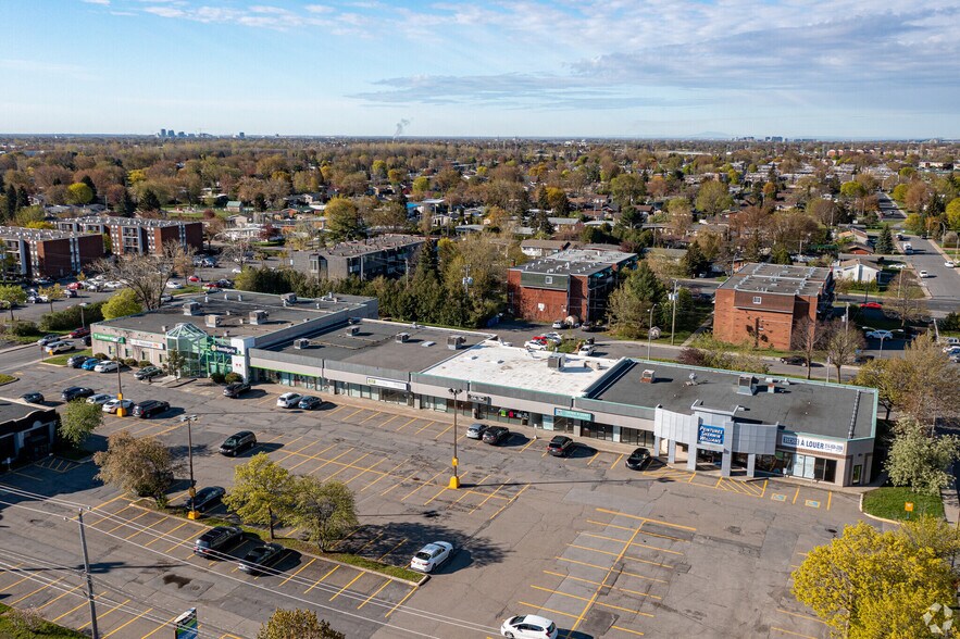 More Photos Of 3036-3090 Rd Chambly, Longueuil Freestanding For Lease