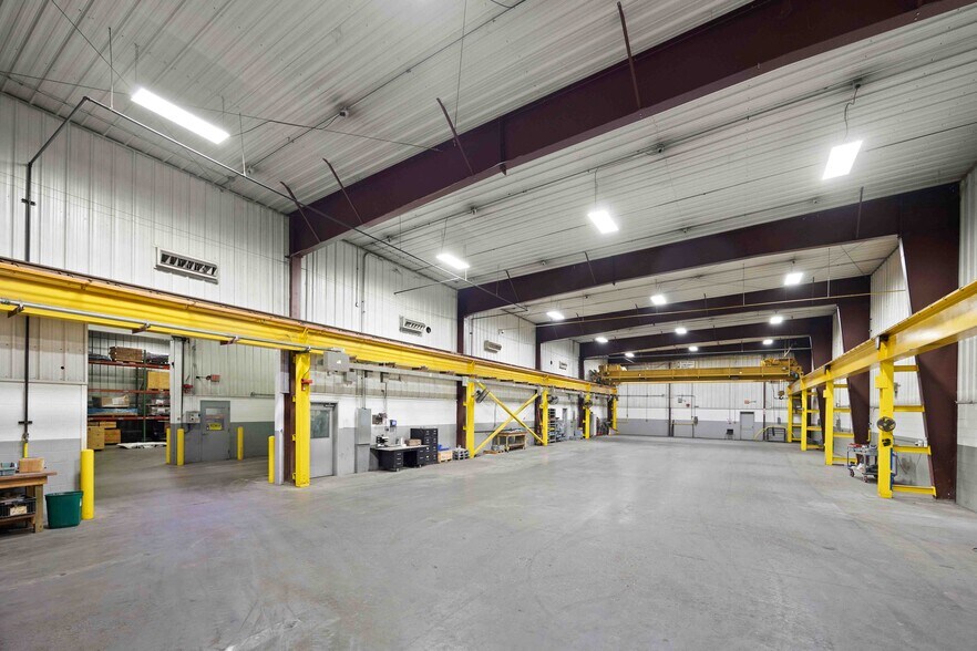 More Photos Of 450 Bennett Dr, Pulaski Manufacturing For Sale