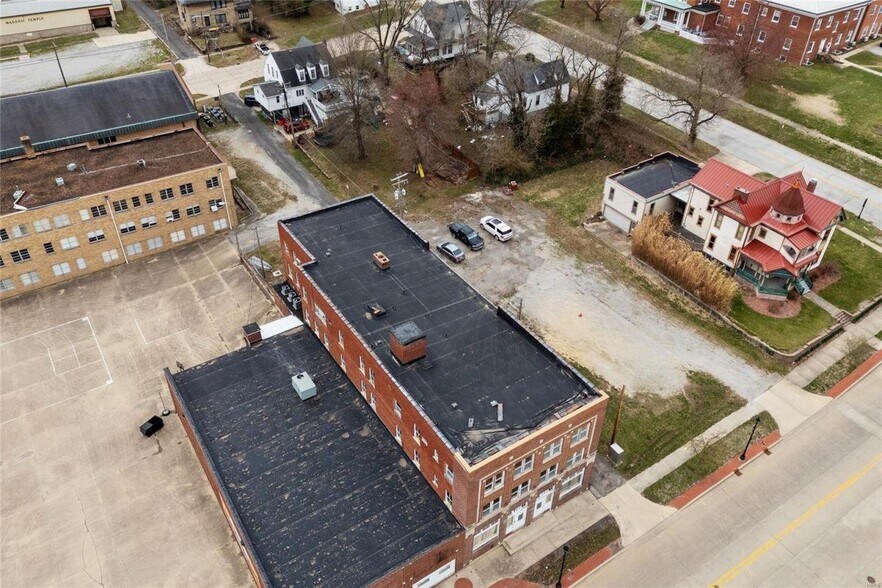 More Photos Of 612 W Gallatin St, Vandalia Apartments For Sale