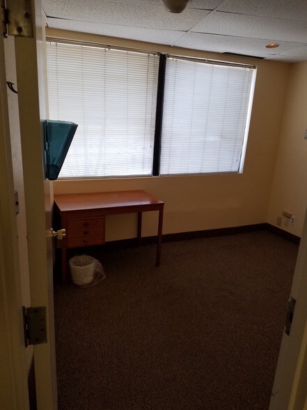 More Photos Of 1842 Beacon St, Brookline Medical For Sale