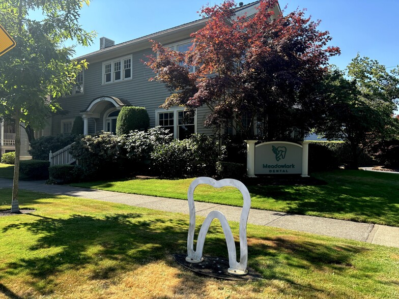 Primary Photo Of 1320 Chemeketa St NE, Salem Office For Sale