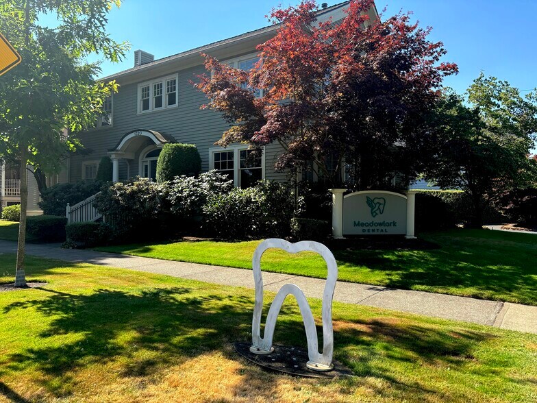 More Photos Of 1320 Chemeketa St NE, Salem Office For Sale