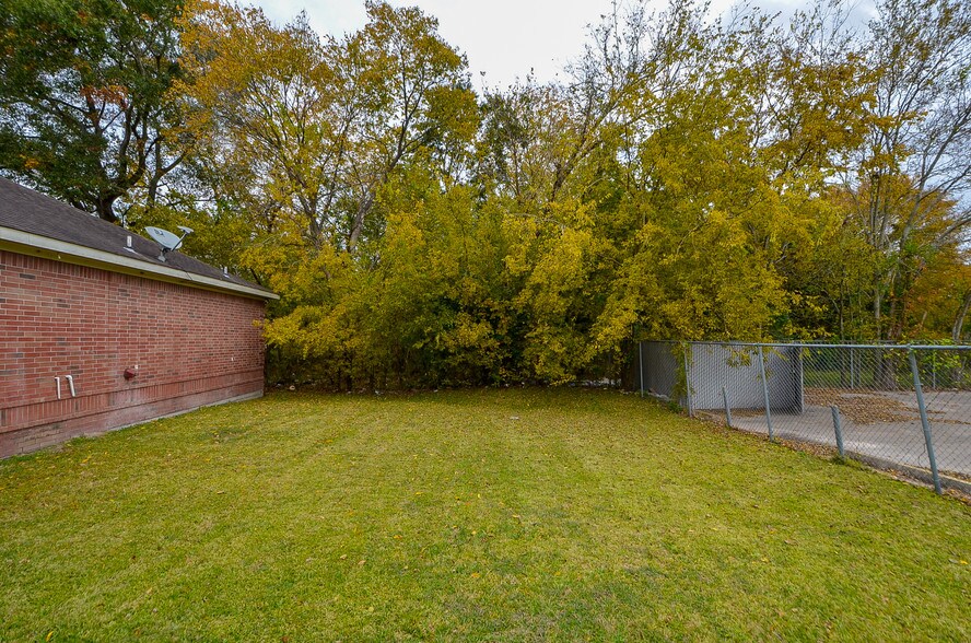 More Photos Of 9802 Homestead Rd, Houston Medical For Lease