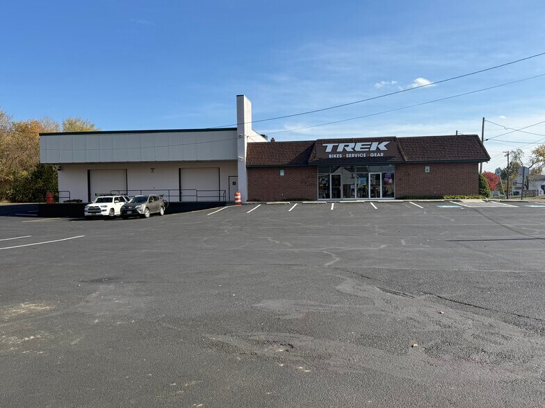 More Photos Of 3200 Leonardtown Rd, Waldorf Freestanding For Sale