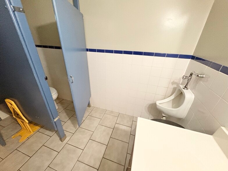 More Photos Of 4367 Rocky River Dr, Cleveland Medical For Sale