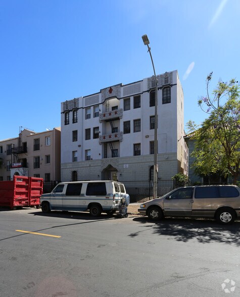 More Photos Of 250 S Kenmore Ave, Los Angeles Apartments For Sale