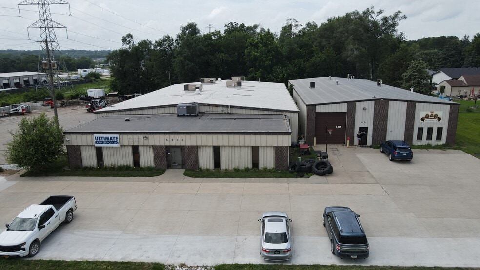 Primary Photo Of 5475-5480 NW Beaver Dr, Johnston Warehouse For Lease