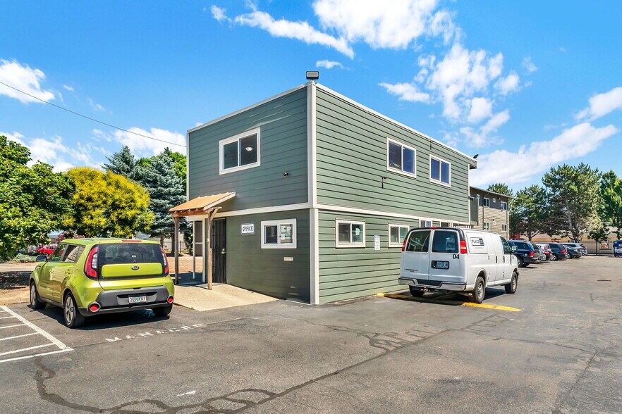 More Photos Of 2520 Hyacinth St NE, Salem Apartments For Sale