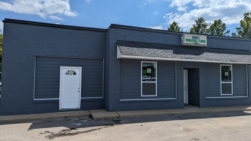 More Photos Of 1300A S Dickerson Rd, Nashville Light Manufacturing For Sale