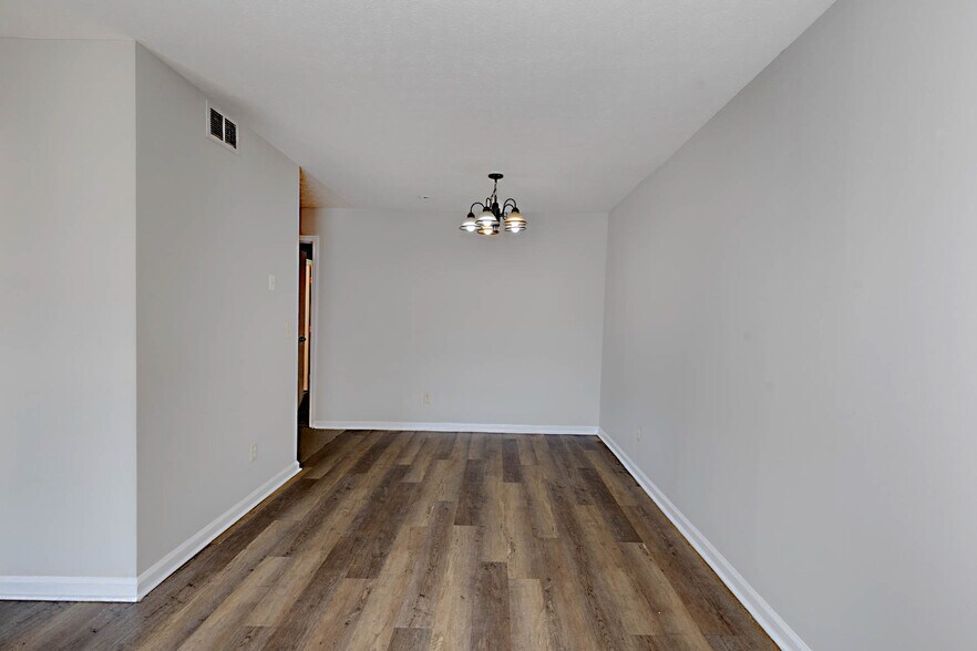 More Photos Of 3815-3823 Baker Plaza Dr, Columbus Apartments For Sale