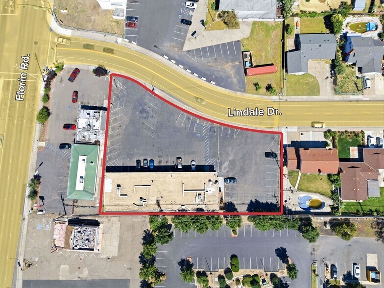 More Photos Of 7206-7216 Lindale Dr, Sacramento Storefront For Sale