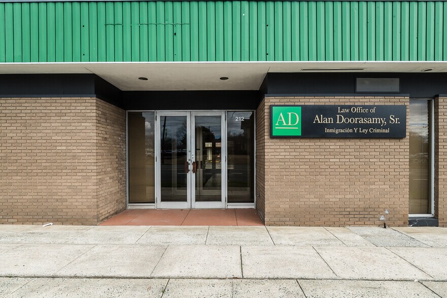 More Photos Of 212 S Main St, Graham General Retail For Sale