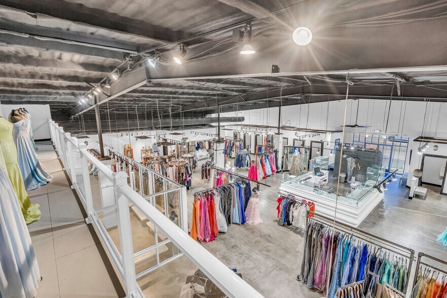 More Photos Of 1720 Pass Rd, Gulfport General Retail For Sale