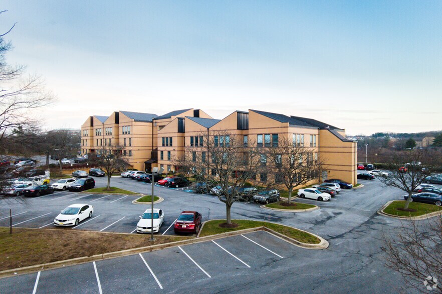 More Photos Of 7525 Greenway Center Dr, Greenbelt Medical For Lease