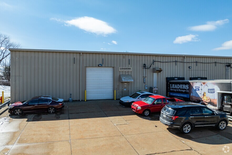 More Photos Of 4517-4521 Industrial Pky, Cleveland Warehouse For Lease