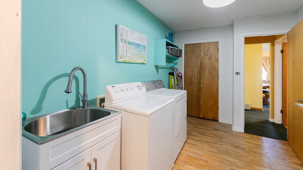 More Photos Of 11424 W Corunna Rd, Lennon Storefront Retail Residential For Sale