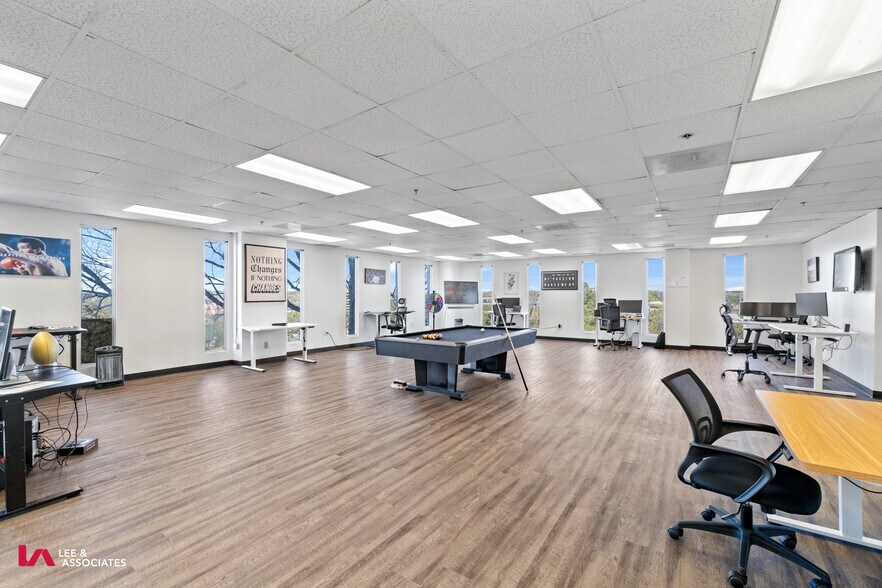 More Photos Of 3301 Buckeye Rd, Atlanta Office For Lease