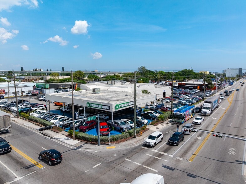 Primary Photo Of 3199 NW 36th St, Miami Auto Dealership For Lease