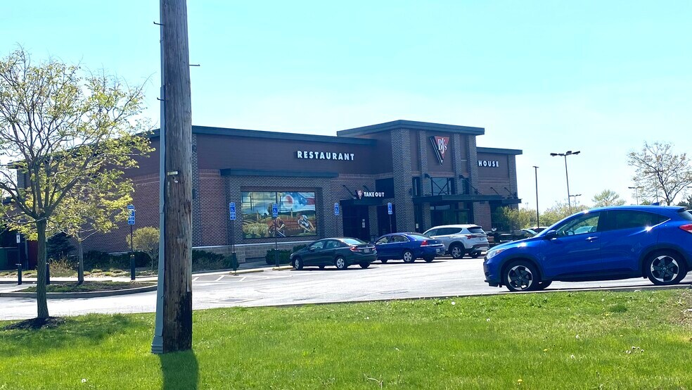 More Photos Of 7715 Mentor Ave, Mentor Freestanding For Sale