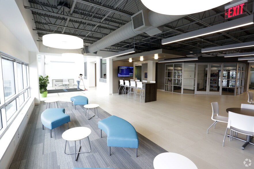 More Photos Of 200 N Warner Rd, King Of Prussia Office For Lease