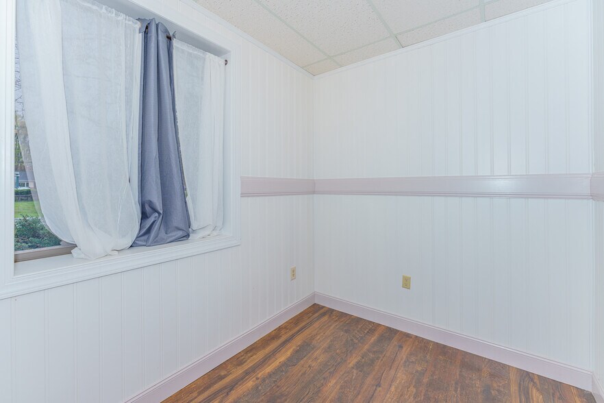 More Photos Of 961-963 State Route 146, Clifton Park Medical For Lease