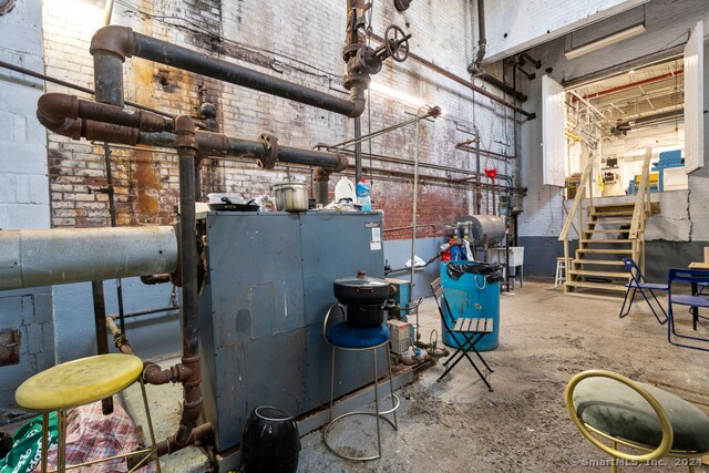 More Photos Of 19-29 Lafayette St, Hartford Distribution For Sale