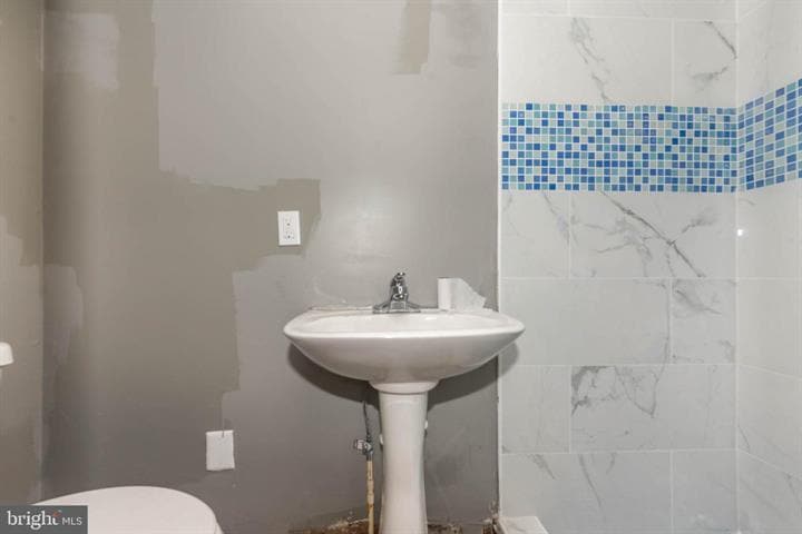 More Photos Of 1412 W Baltimore St, Baltimore Storefront Retail Office For Sale